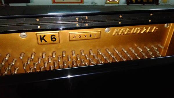 德國原裝K R E U T Z E R直立式K6型(九成新)象牙鍵古董鋼琴