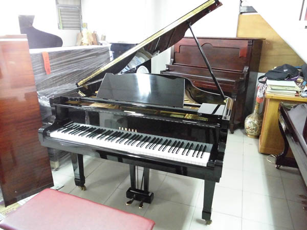 日本真正A級古董鋼琴 YAMAHA G-2型 亮黑色平台演奏琴 日本真正A級古董鋼琴 YAMAHA G-2型 亮黑色平台演奏琴